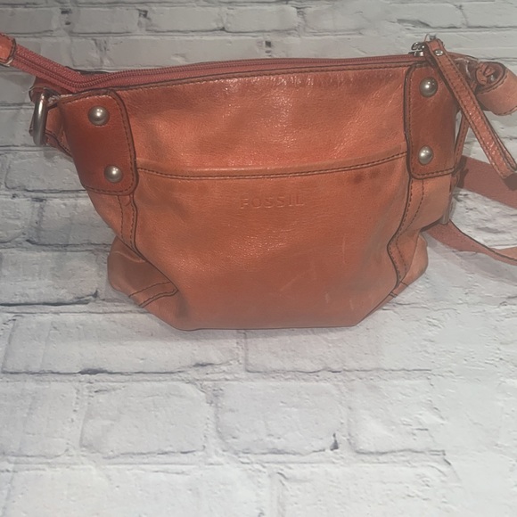 Burnt orange color fossil soft leather crossover purse - Picture 7 of 8